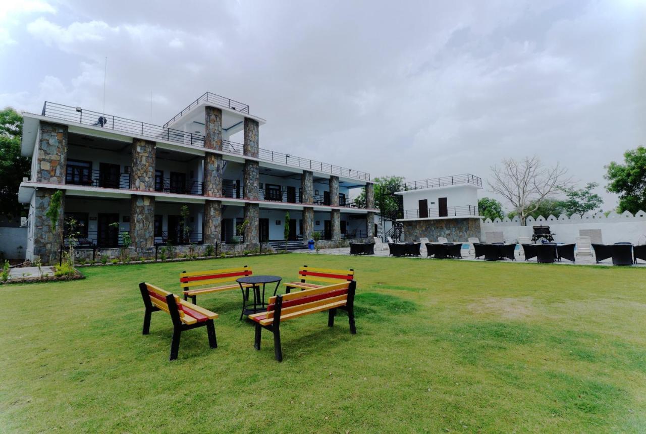 Keshav Resort Udaipur Exterior photo