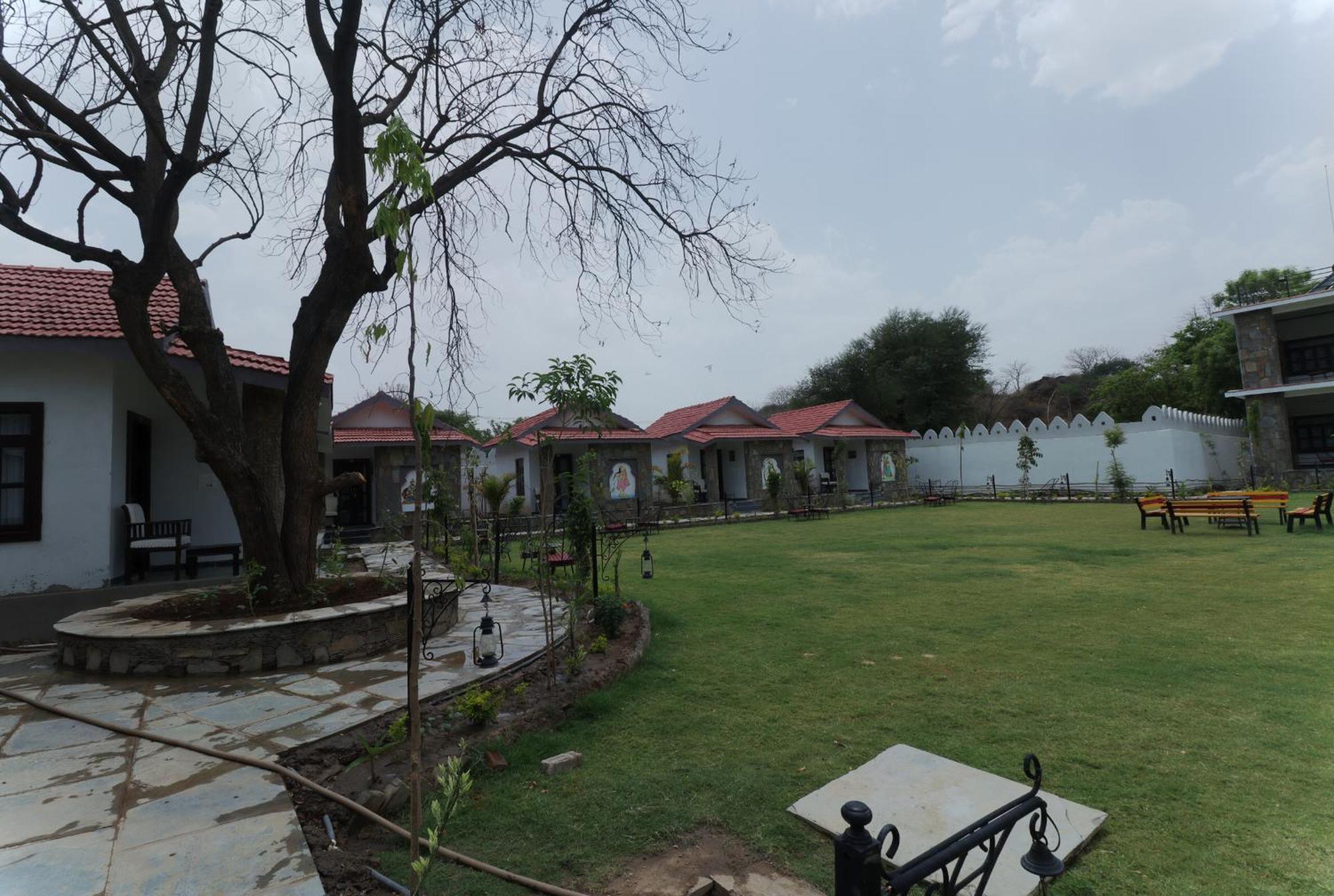 Keshav Resort Udaipur Exterior photo